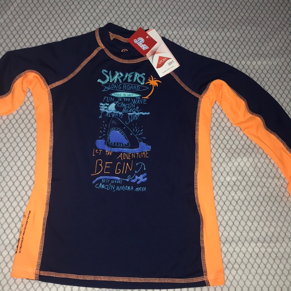 Boys size 7-8 Lycra 50+ UPF long sleeve rash guard